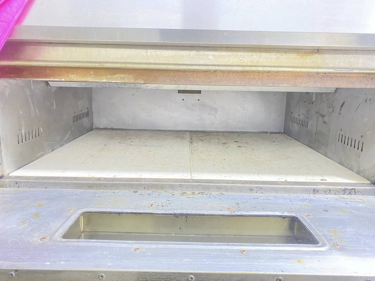 فرن بيتزا نظيف كلش ***********
