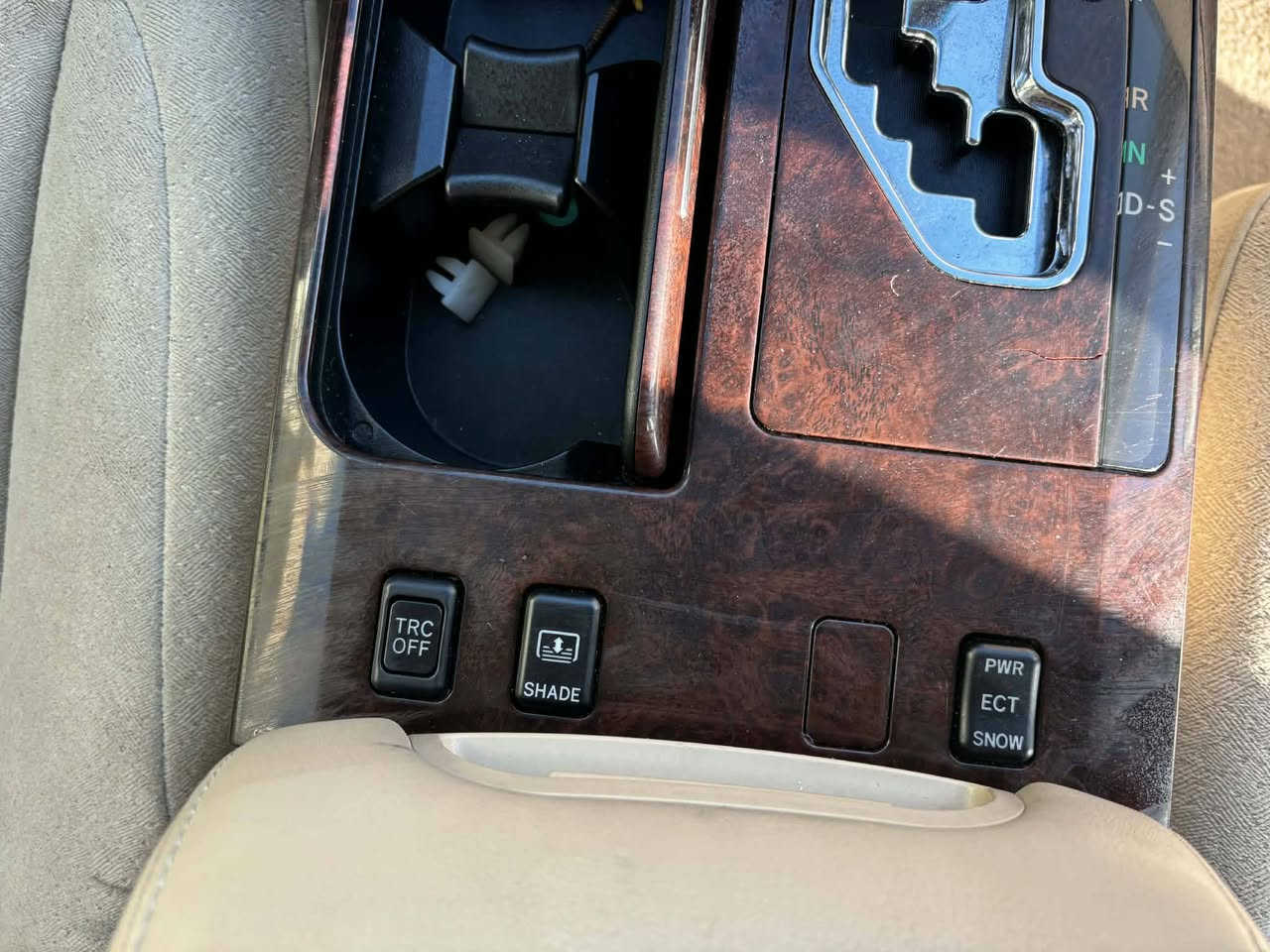 براوه 2007به صمه رصاصى سفر تايبه ت تازه داخل 105رويشتووه گرم سارد كير مه كينه عه كسل به سه رت ويل نه وتى گه وره به بچوك كوتاى.51$
شوين سليمانى 
0772 988 1300
