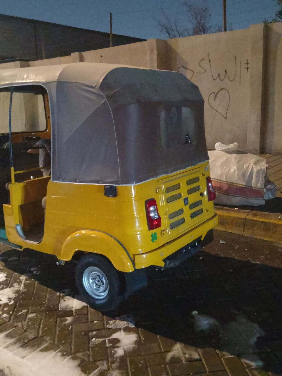 سللم عليكم تكتك عشرين مرقم نكليزي بيه بس دوس  كفلك كلشي لعنوان الحبيبيه سعر سبعه 800 بيه مجال قليل ***********
