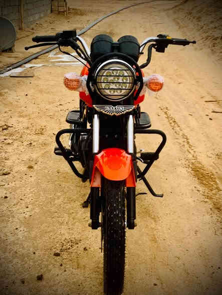 السلام عليكم دراجه للبيع دايون 22 محرك 150اوراق اصليه مكاني حيدريه السعر 1400وبيهه مجال ***********
