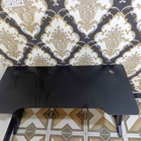 ميز سيت أب للبيع مستعمل نضيف جدا كدام عينكم السعر 150 قفل الرقم 078688...