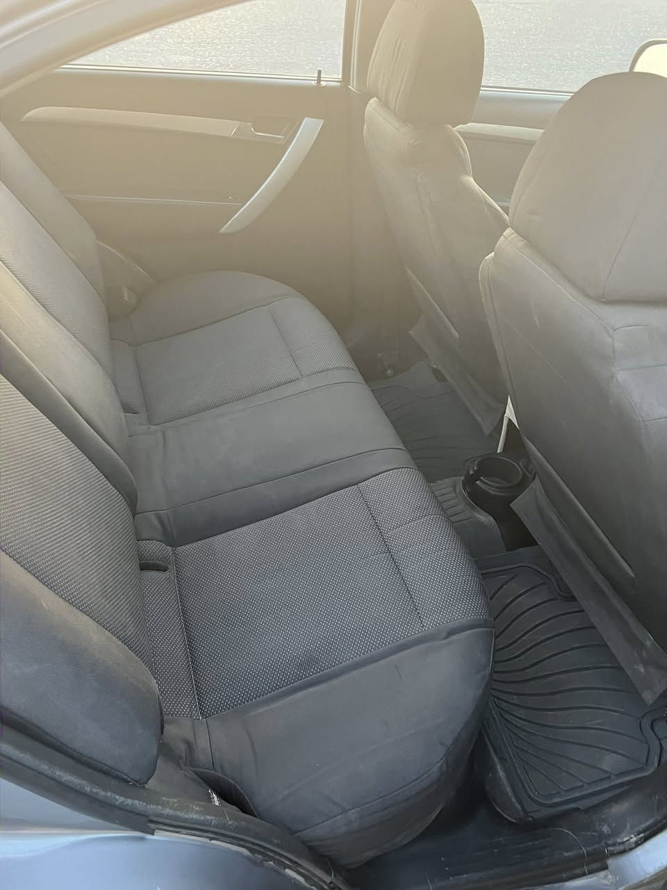 السلام عليكم شباب
افيو وارد امريكي 2010 للبيع  

السيارة كير اوتو 

صدر امامي خلفي جديد 

تخم تايرات جديد 

تبريد شغال وتمام 

مصفرة هيئة ومرور 

رقم انبار الماني لغاية 2028

المحرك بي تبخير 

السيارة كل نقص مابيهه غير محرك بي تبخير 

السيارة بلادية وكلش جديدة 

الحادث بيهه من امريكا بل الجنطة ما واصل للحوض 

السعر 48

مكان السيارة ديالى بعقوبة 

***********
