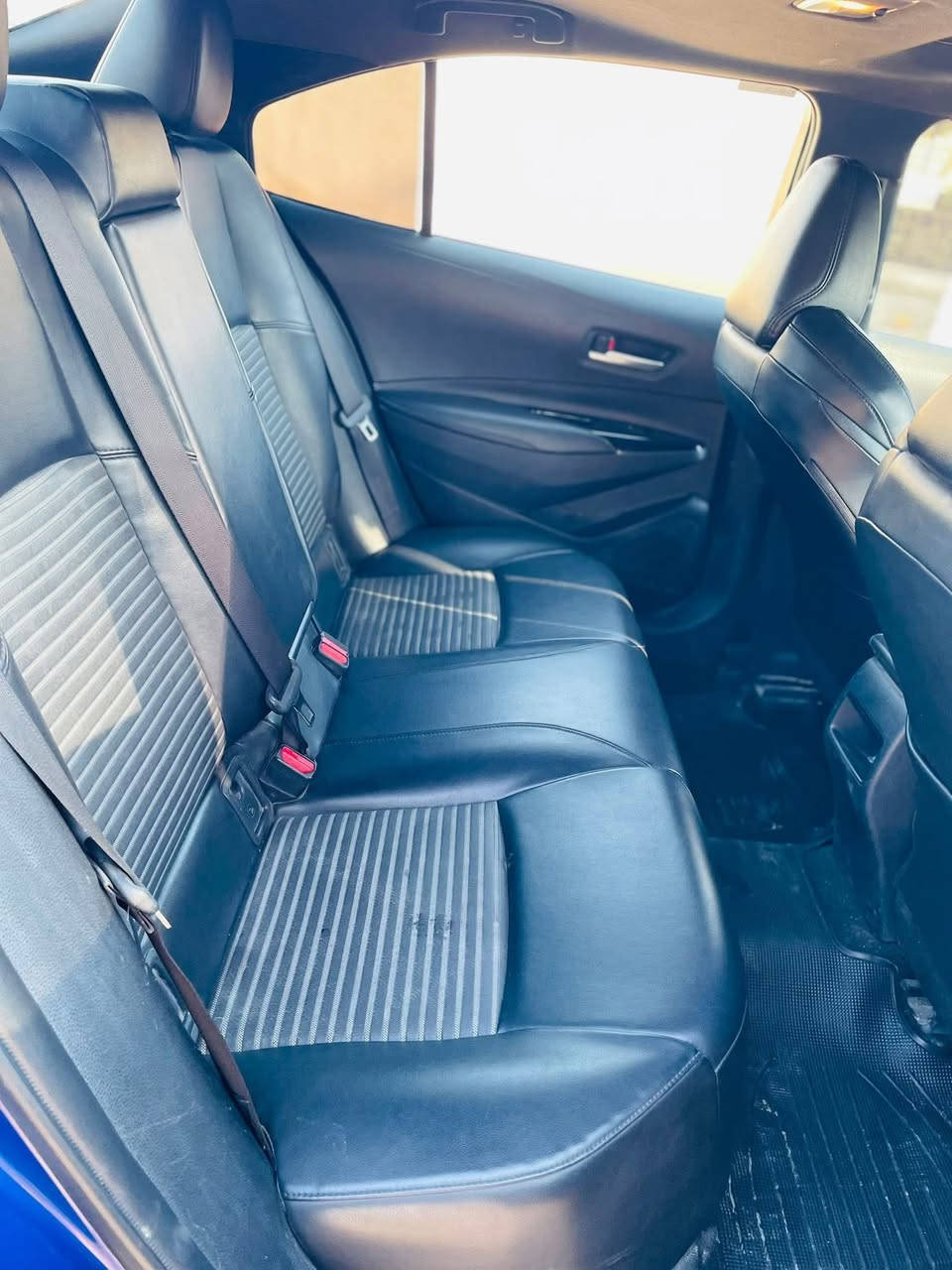 السلام عليكم كورلا 2020 أمريكي كلين بدون حادث فول مواصفات للأخير رادار تحكمات سبورت تحديد مسار مثبت سرعه بصمه أبواب بصمه جنطه كشنات جلد تدفىه تبريد استريت تدفىه تبريد  بعد هواي مواصفات مكان بغداد الدوره السعر 160 على فحص وسونار تجي رقم ***********
