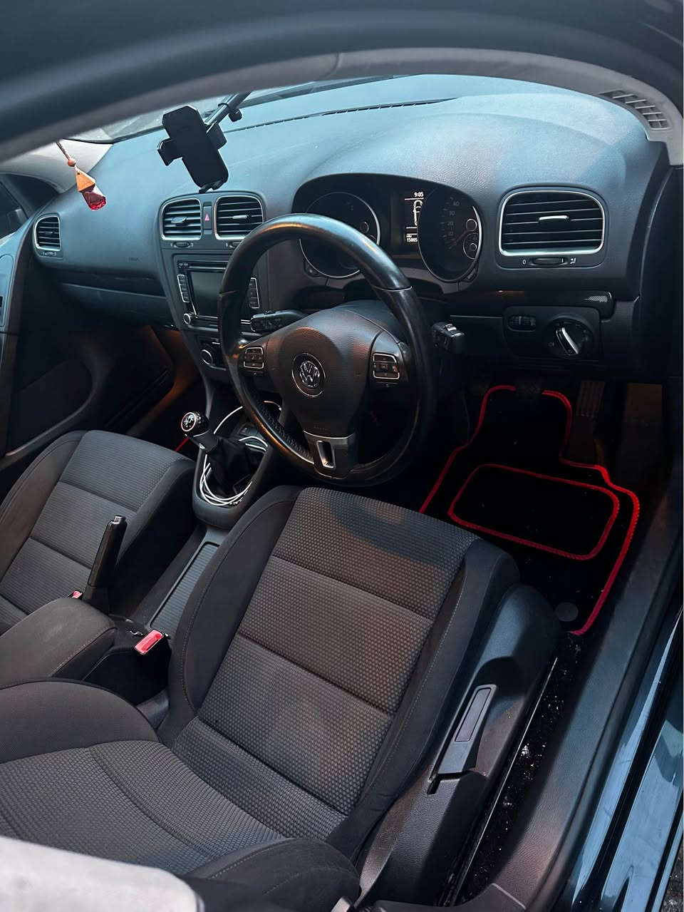 Volkswagen Golf Match TDI Bluemotion 2012

1.6 Diesel Manual
150,000 miles
103 BHP
MOT until January 2027
Drives very well with no issues
Clean inside and out
Good condition for age
Economical and reliable car
Viewing in Belfast Belfast, County Antrim


**إذا كنت صاحب هذا الإعلان وتريد حذفه لأي سبب، رجاءا أرسل رسالة إلى الدعم الفني**
