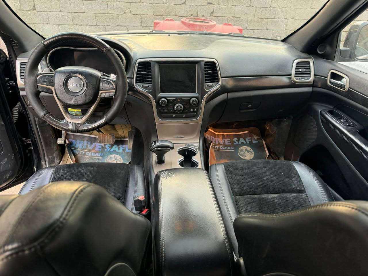 السلام عليكم
جيب كراند شيروكي
الموديل : 2014
المكينه : 3600 v6 المرغوبه
الممشى : 120 الف شرط الفحص
فول مواصفات
فتحه سقف
صندوق شفط
كشنات جلد + مخمل
تحكمات كشنات كهرباء
مري هيتر
كشنات تدفئه + تبريد + كشنات خلفيه تدفئه
شاشه كبيره
دبل اكسل 4*4
سماعات + دمام بلاد
الحادث : 3 قطع جاملغين وبنيد بدون دواخل ضرر خارجي فقط + مكينه وكير كفاله + كفاله شاصي و لغد
السياره عليه تحديث وياله srt اصل مو تجاري وتحديث بجم srt + عدسات زنون srt
عنوانها بغداد الاعظمية 
هاتف : ***********
او خاص بغداد, العراق
