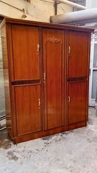 عليكم كنتور صاج مقطع مستخدم 3 أبواب نضيف جدا 07722599158 بغداد يوجد تو...