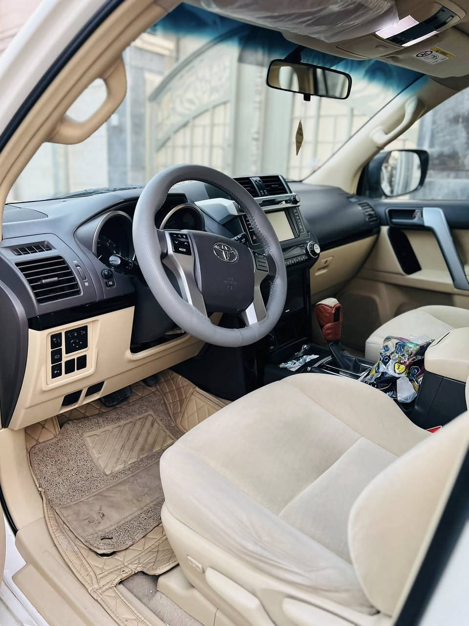 برادو 2016
TXL
فول مواصفات 

تبريد 3 قطع
ثلاجه
7 راكب
سبير تعليك

فتحة سلايت رؤف

كامرة خلفي 
شاشة جبيره
حساس خلفي

مرايه شفط كهرباء عل بصمه
مانع انزلاق
فور ويل
محرك4 سلندر
سبير تعليك 
ماشية90 الف حقيقي
مكفولة كفاله عامه 
رقم اربيل تحويل ثاني يوم

رقم الهاتف***********
م
