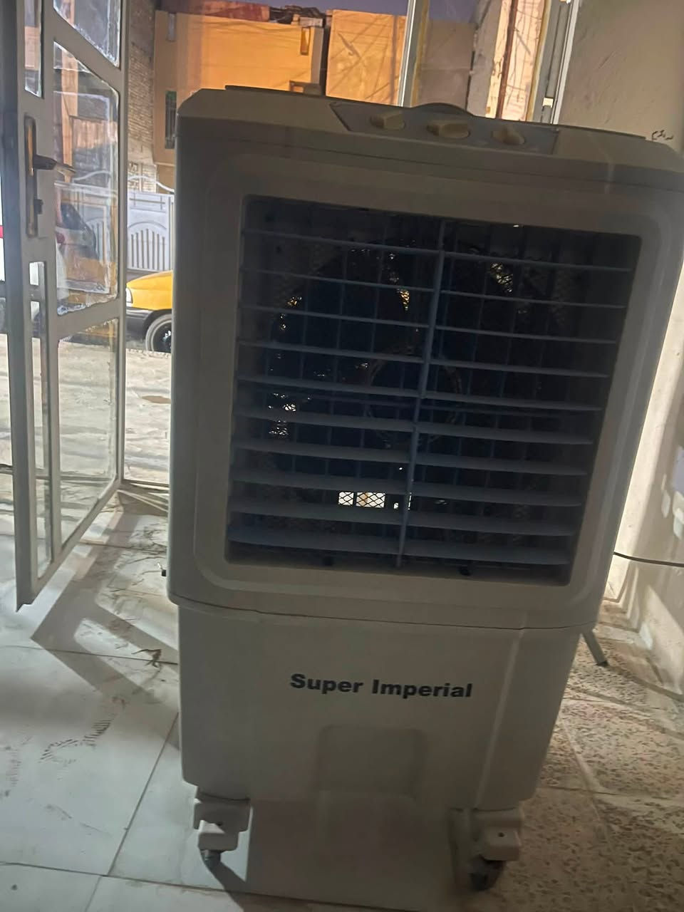 غراض حلاقه جدد للبيع مرايات 2وفاترينا جدد السعر 120
كرسي نضيف مابي اي نقص سعره 75 

كونفيرهً نضيفه وشغاله سعر 75

مكاني بغداد البياع 
***********
