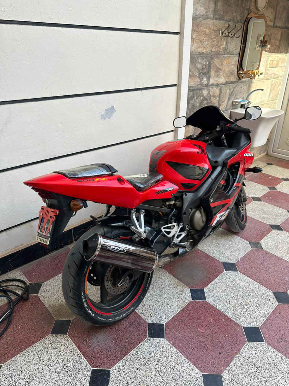 سلام عليكم دراجه f4i 600 للبيع مفتوح فقط كور مبدل ضاغطه وزنجيل دراجه خير من الله مكينه تاكل الكاع كهربائيات كلها شغاله دراجه حلوه ونضيفه شراي يجي خاص ويدلل مكان الفلوجه


**إذا كنت صاحب هذا الإعلان وتريد حذفه لأي سبب، رجاءا أرسل رسالة إلى الدعم الفني**