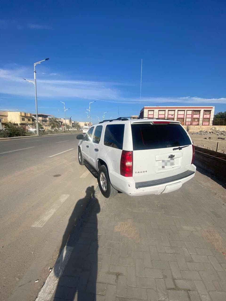 تاهو ٢٠٠٩ خليجية بدون كص للبيع السعر ٨٨ السيارة جديدة المكان البصرة *********** واتساب موجود وكلشي موجود بالسوك  وبيها مجال قليل اذا اكو مراوس اراوس
