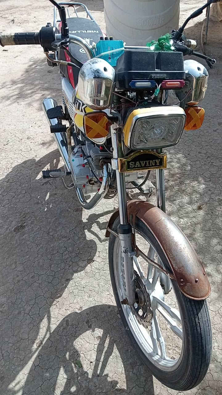 البيع سيفان موديل 21 اوراق اصولي مكاني النيل ***********
