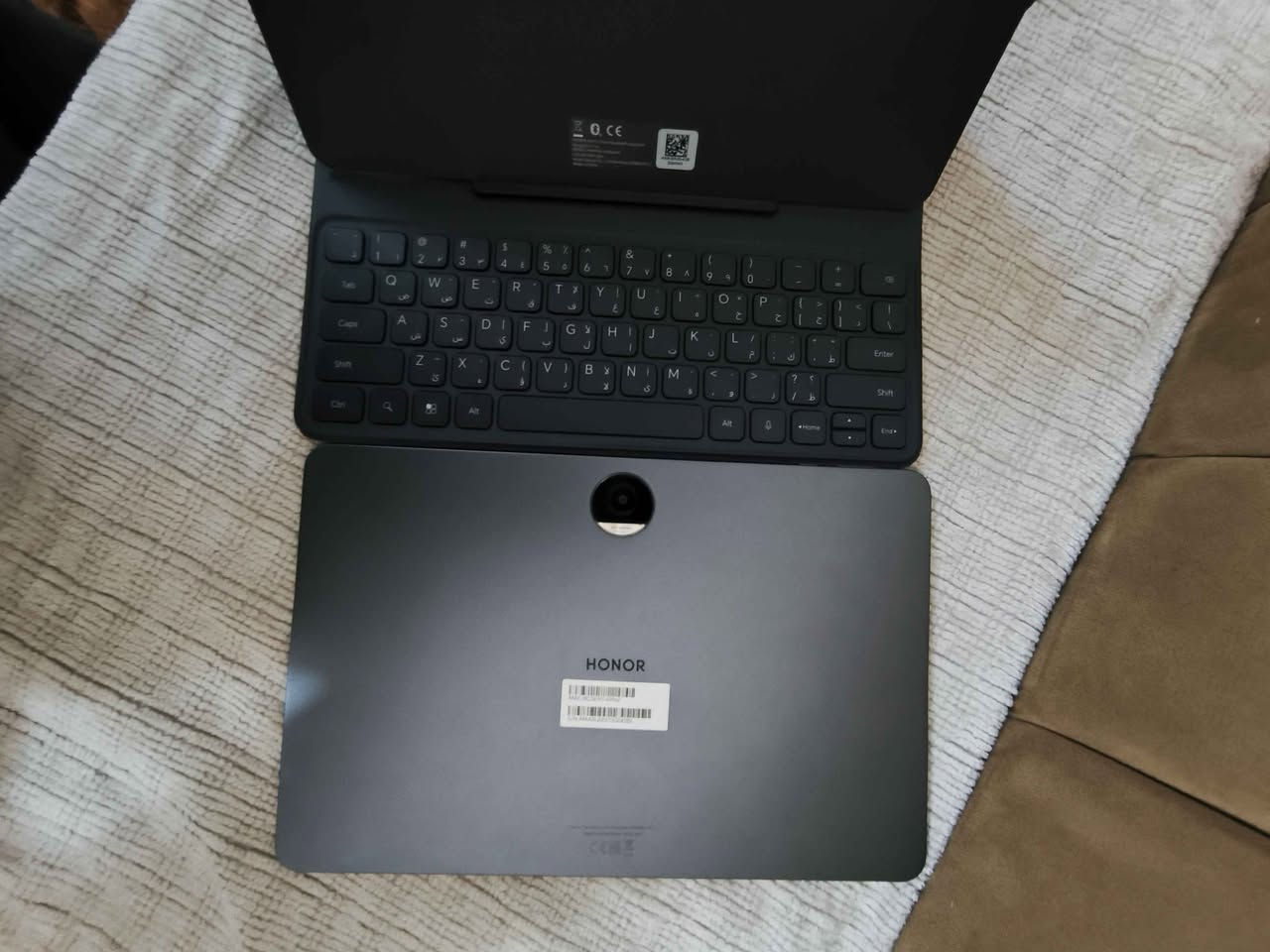 Honer pad 9 ايباد هونر باد 
رقم الهاتف : ***********
جهاز مستعمل اسبوع واحد وضمان بعدة بي اي شخط مابي جديد
شاشة جبيرة حجم 12.1
120 هيرتز 
معالج 16 ذاكرة 256 
معالج 6 gen 
بيه شخط خفيييف بالحافة 
ملحقاته :
الشاحنة الاصلية 
والكارتون 
وياه كيبورد البلادي جديد بعدة + كفر هدية 
السعر 300 نهائي لان ايباد اخو الجديد كأنما تاخذلك واحد جديد ماكو فرق 
للتواصل : *********** كركوك, العراق
