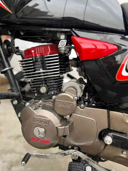 ماطور شاينك موديل 2023  للبيع صار شهرين من مشتريه ماشي شي قليل مرقم السنويه باسمي السعر اثنين مليون قفل الشراي يتصل على الرقم  ***********  الموقع الموصل حي التحرير
