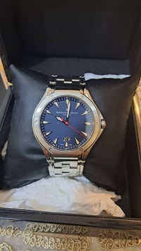 اج ماير سن القرش القطر 42 كوارتز اسويسري اصلي  لون مينه مميز كامل مرفق...