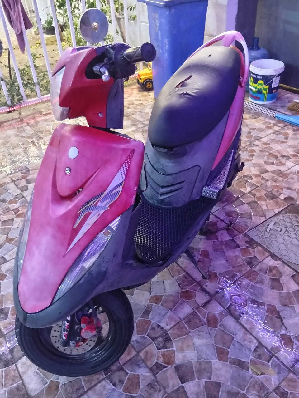 سلام عليكم ماكس عدله بلاديه ما مفتوحه كل نقص ما بيه شلعه معدل سعره 750 وبيه مجال بصيط حك الجيه مكاني حله مركز رقمي ***********
