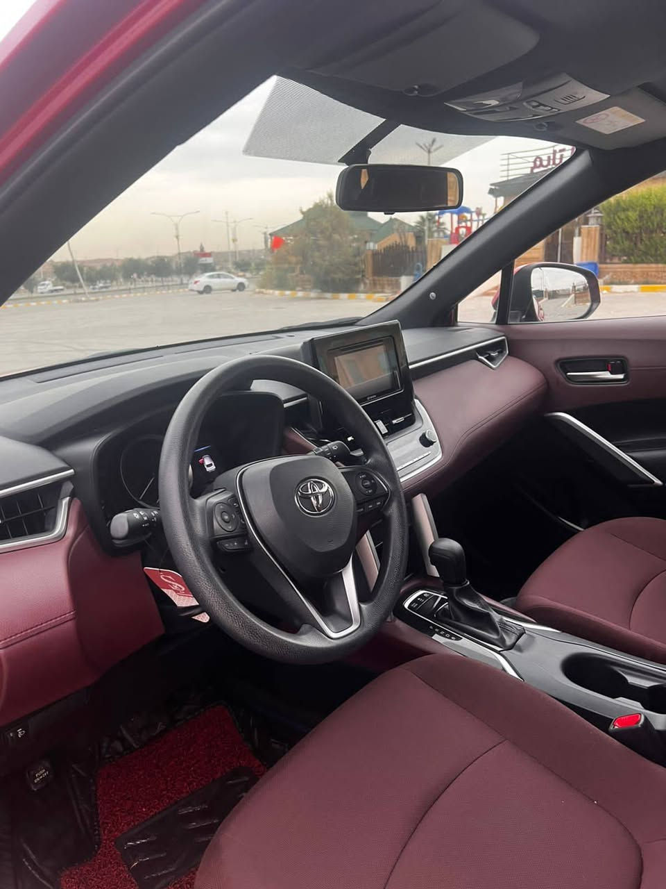 كرولا كروز ياباني شركة ساز موديل 23 ماشية 6 الف مثل زيرو مابيها اي صبغ بشرط كير و محرك هايبرد عنوان كركوك 
***********
