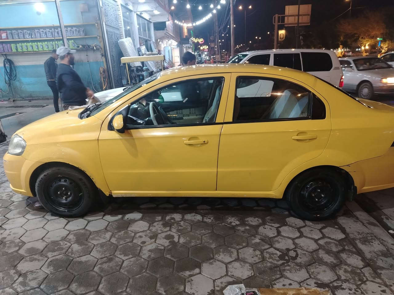 للبيع السعر ٥٥ ورقه وبيها مجال قليل المحرك بي بخار السياره مصبوغه عام *********** مشروع وطني مداورها بالنجف
