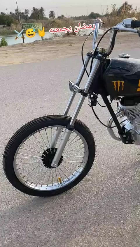 سلام عليكم دراجه للبيع.صله 10ايام من كملت من التعمير بعدهي عسحك كلك كلك شاصي نامه مكينه سيجي مشيف الاصلي غراض كله اصلي دراجه ناشفه واحله من الصورة سعر775وبيه مجال مكاني سوق الشيوخ هاتف ***********بي واتساب وبخدمتك الشراي
