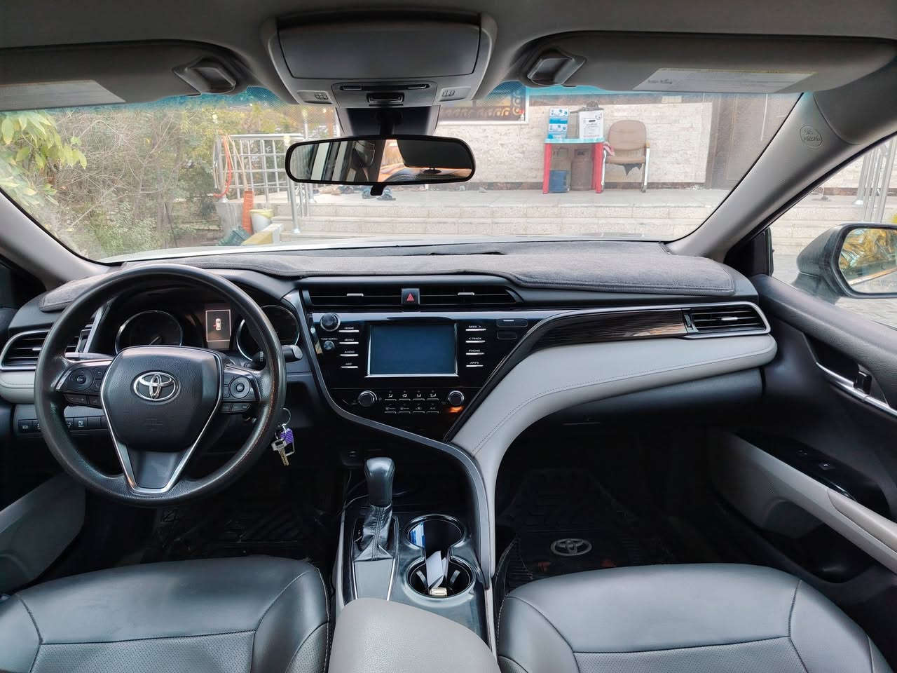 بيع او مراوس حسب الاتفاق 
كامري 2019 بنزين وارد امريكي 4 سلندر رقم بغداد باسمي حادثها غرق تعمل وتسير 
السعر 175$ مكاني كربلاء 
هاتف *********** / ***********
هذا رقم الشاصي 4T1B11HK9KU855448
وهذا رابط الحادث بامريكا 
https://en.bidfax.info/toyota/camry/6414020-toyota-camry-le-se-xle-l-2019-silver-25l-vin-4t1b11hk9ku855448.html
