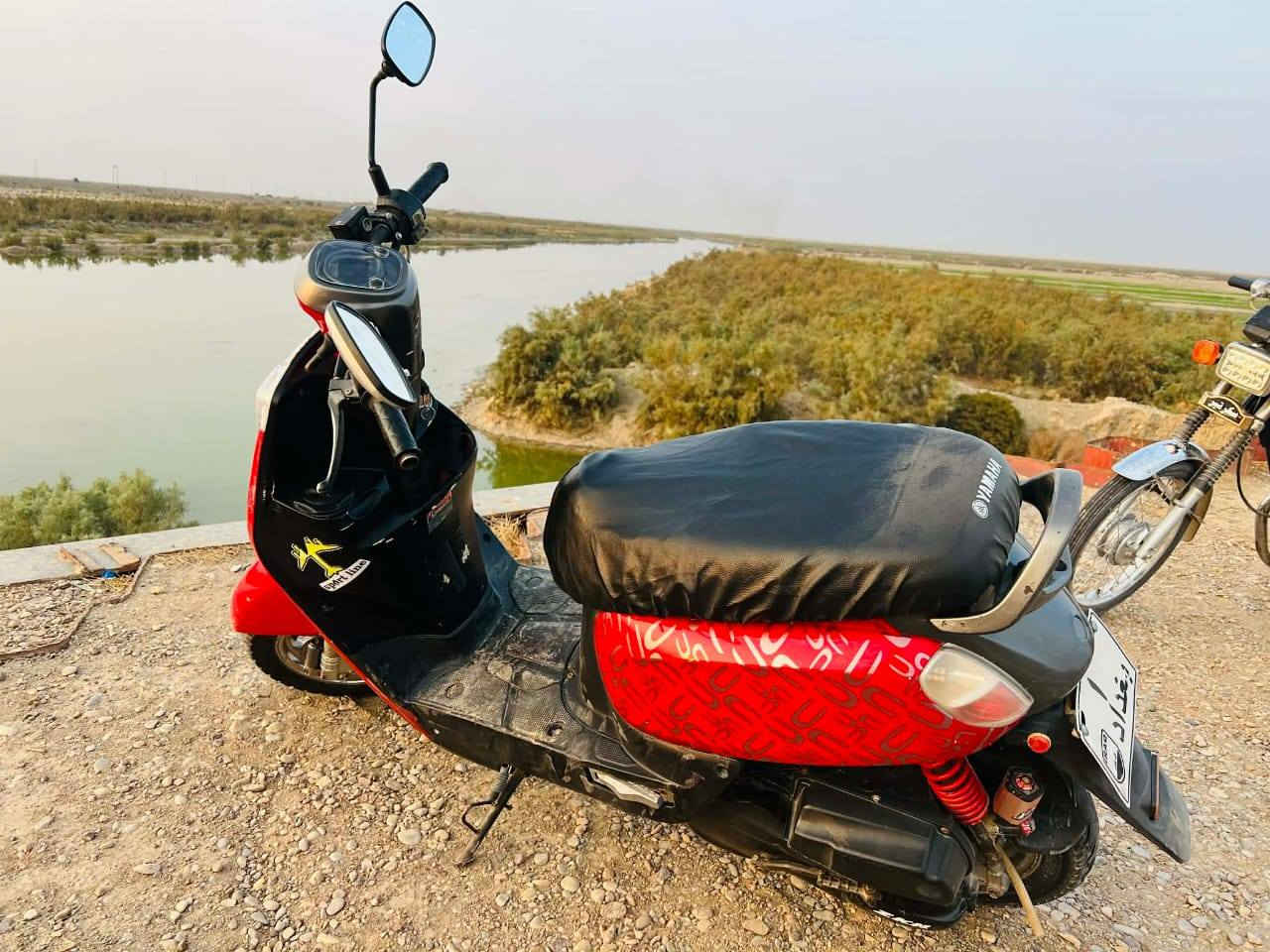 مكلف بالنشر 
بوليسي صيني اوراق كلشي شغال نكره سلف
تفاصيل اكثر رقم صاحبها *********** 
مكانها البصره القرنه ناحية الثغر
