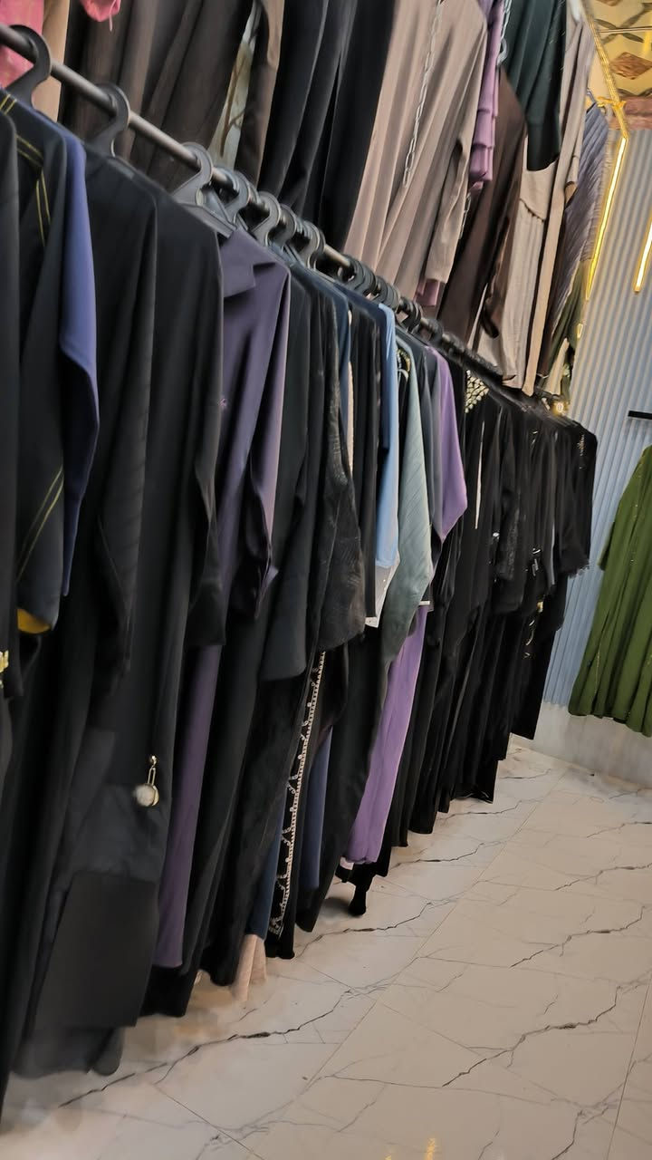 كحل الخليج-للتميز عنوان
✨ لأن الأناقة تبدأ من التفاصيل… ✨
في كل الخليج نوفر لكِ أرقى العبايات الخليجية 👑
مخاوير فاخرة بتطريز راقي ✨
ودراعات أنيقة تناسب كل الأذواق والمناسبات 💫
🌸 خامات فخمة
🌸 تصاميم مميزة وحديثة
🌸 أسعار مناسبة وجودة مضمونة
دللي نفسكِ بإطلالة خليجية راقية تخليكِ مميزة بكل مكان 💖
📍 زورونا وشوفي التشكيلة الجديدة
📩 للحجز والاستفسار انستا k.al_k4
#كل_الخليج
#عبايات_خليجية
#مخاوير
#دراعات
#أناقة


**إذا كنت صاحب هذا الإعلان وتريد حذفه لأي سبب، رجاءا أرسل رسالة إلى الدعم الفني**