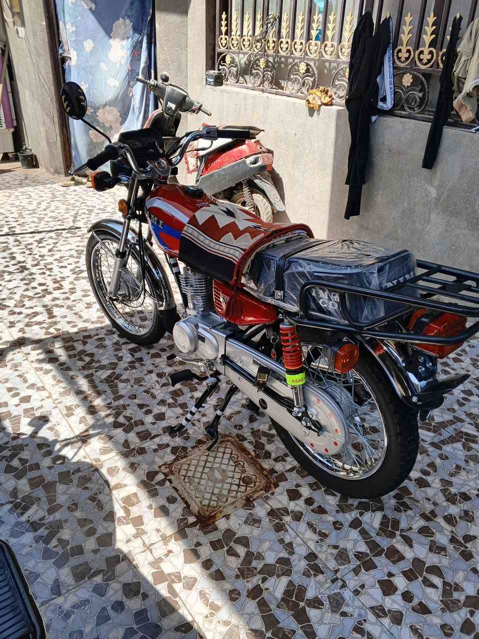 سلام عليكم دراجة نامه متياز موديل 26 صارله شهر طالعه من المعرض نضافه فول برغي مامفتوح بيه السعر 725 المكان طويريج رقم المبايل ***********
