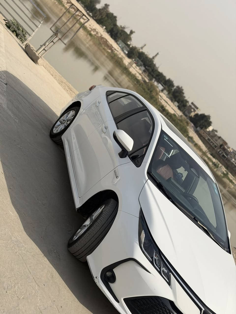 🚗 للبيع كورولا هايبرد 2023 خليجي

سيارة نظيفة جداً واستعمال قليل  
داخل ماروني مميز ✨  
رقم بغداد جديد 
المواصفات:  
• كاميرا خلفية  
• شاشة + CarPlay  
• 3 أنظمة قيادة  
• فتحة سقف  
.وهوايه موصفات معروفه مال كورلا
وما تحتاج أي مصروف.

📍 الموقع:   بغداد الكاظميه
💰 السعر:  140$وبيها مجال 
📞:***********
