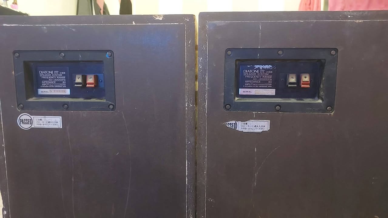 زوجين سماعات للبيع
نظيفات وشغالات على الفحص 
التفاصيل في الصور مكاني بغداد الجديدة للتواصل والاستفسار الاتصال على الرقم واتساب 
***********
