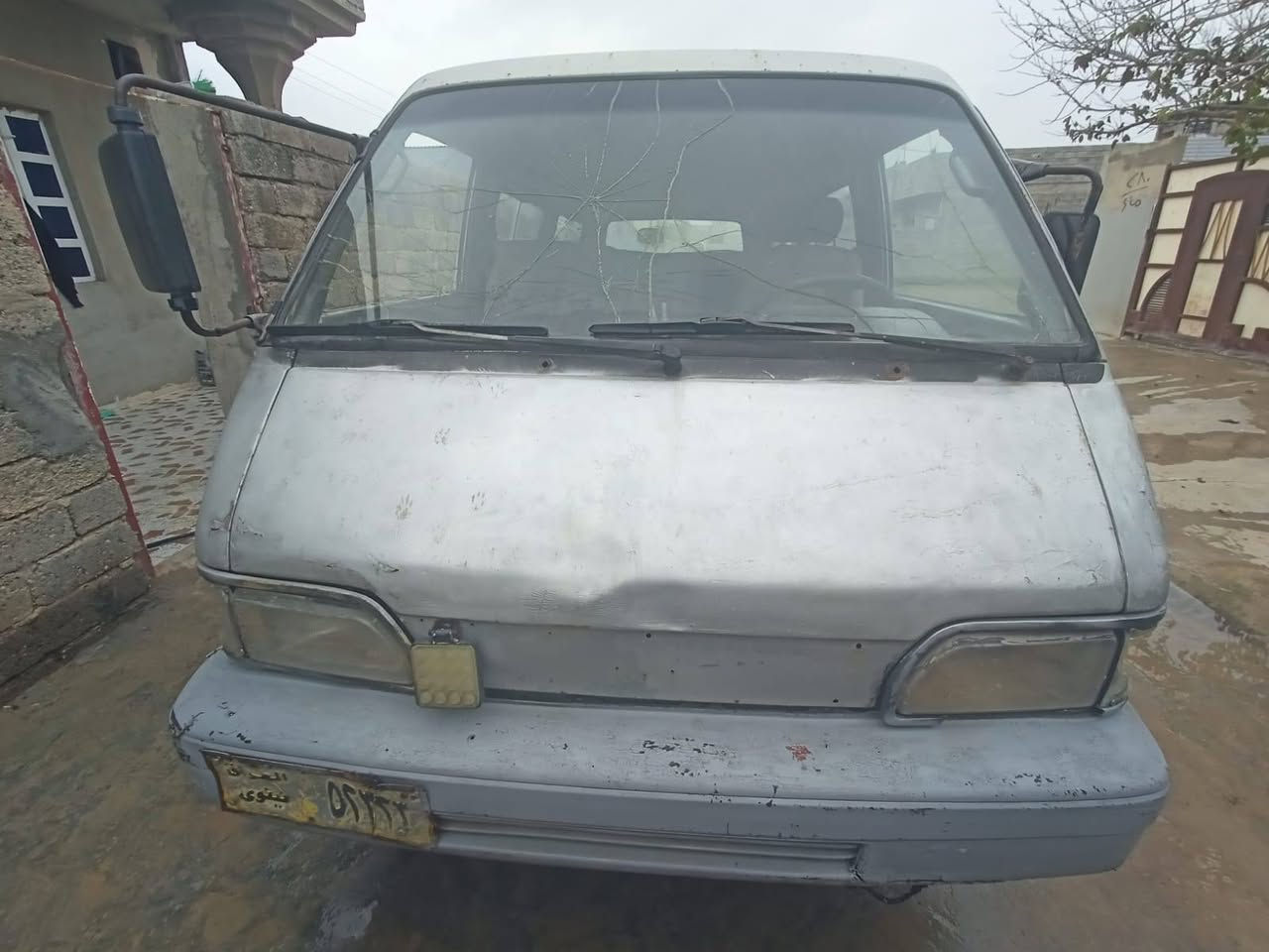 السلام عليكم كيا بسته للبيع مكانها بالموصل كير اكسن شرط والكشر كدام العين محرك بي صرف دهن سعرها 18 
***********
