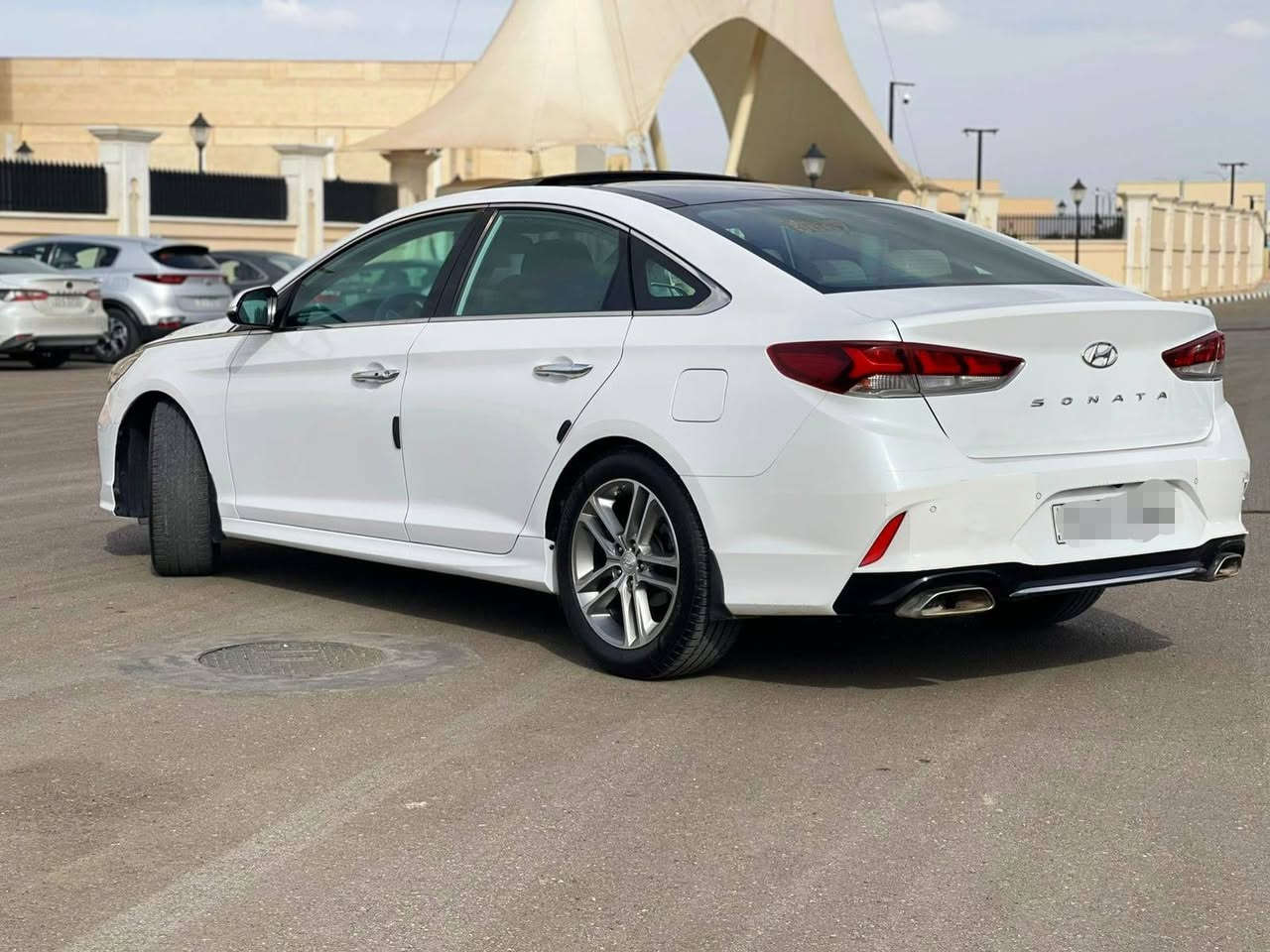 سوناتا خليجي 2018 فول مواصفات كفاله عامه حتى الدعاميات محرك 2400 دوش مامفتوح بلادي رقم شمالي بسمي هزه وسنويه ولوحات كلشي جديد السياره بوضع الوكاله 
 اي استفسارموجود واتساب واتصال 
***********
