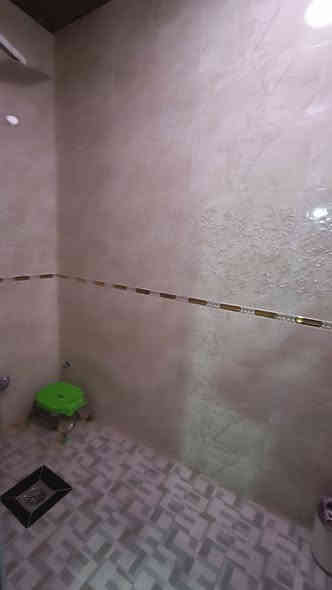 السلام عليكم دار للبيع طابو زراعي سند في زوير الغربية 25 يتكون المساحه113
مطبخ 450/350

كلدور 4/430

صاله401/530

غرفة نوم 40/410

منور 220/120

حمام 220/120 +حمام طابق ثاني نقص بس انارة

+درج بدون تطليك والبيتونه  سكف سندويج والصطح ع الكير 

السعر 70وبي مجال لستفار رقم ***********
