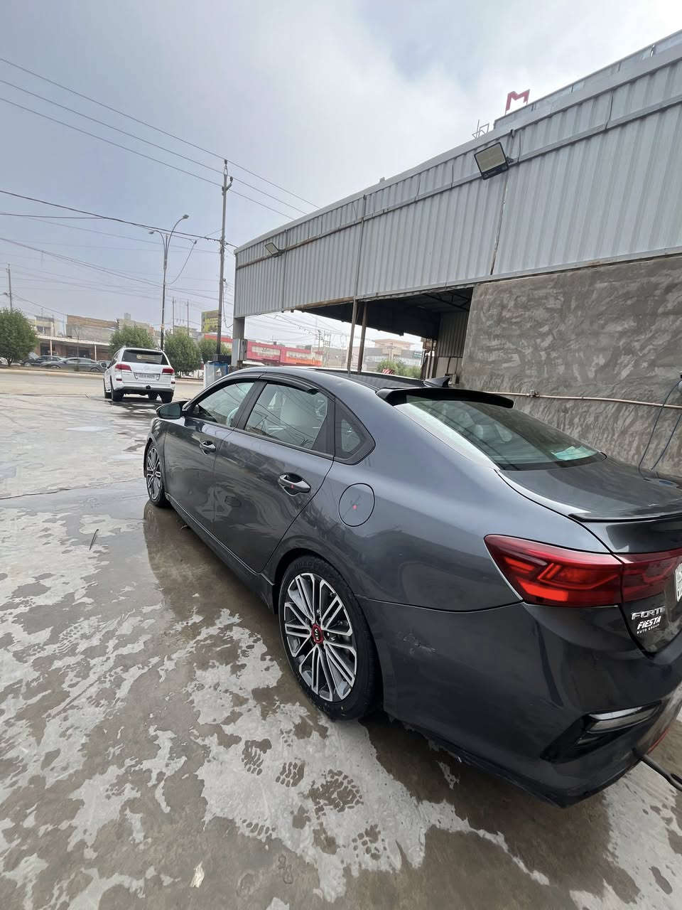 للبيع
كيا فورتي 2020 GT

بصمه تشغيل 
بصمه ابواب 
مري شفط 
تحكمات ستيرن 
رادار بس شايله 
تبريد قطعتين 
شاشه كاربلي 
جنطه نضام ذكي 

svt
 
محرك 1600 تيربو 
كير ومحرك مكفولات 
معوقين باقي الها ٧ اشهر شرط الوكاله 
سعر 115

***********
***********
