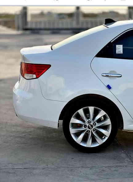 سلام عليكم
سيارتو موديل 2012 خليجي فول مواصفات
تحكم مرايه جانبيه تحكم ستيرن فتحه سقف شاشه
بصمه محرك جديد تبريد منضومه كامله جديده
بيها بارد بالباب الخلفي
تخم تاير جديد حداديه ٨٠ بالميه
سياره خير من الله 
السعر ١١٠ مكاني بغداد الشعله
رقم الهاتف ***********
راسلني او اتصل وادزلك على الواتس اب سونارهة موجود
وانه بالخمدمه
