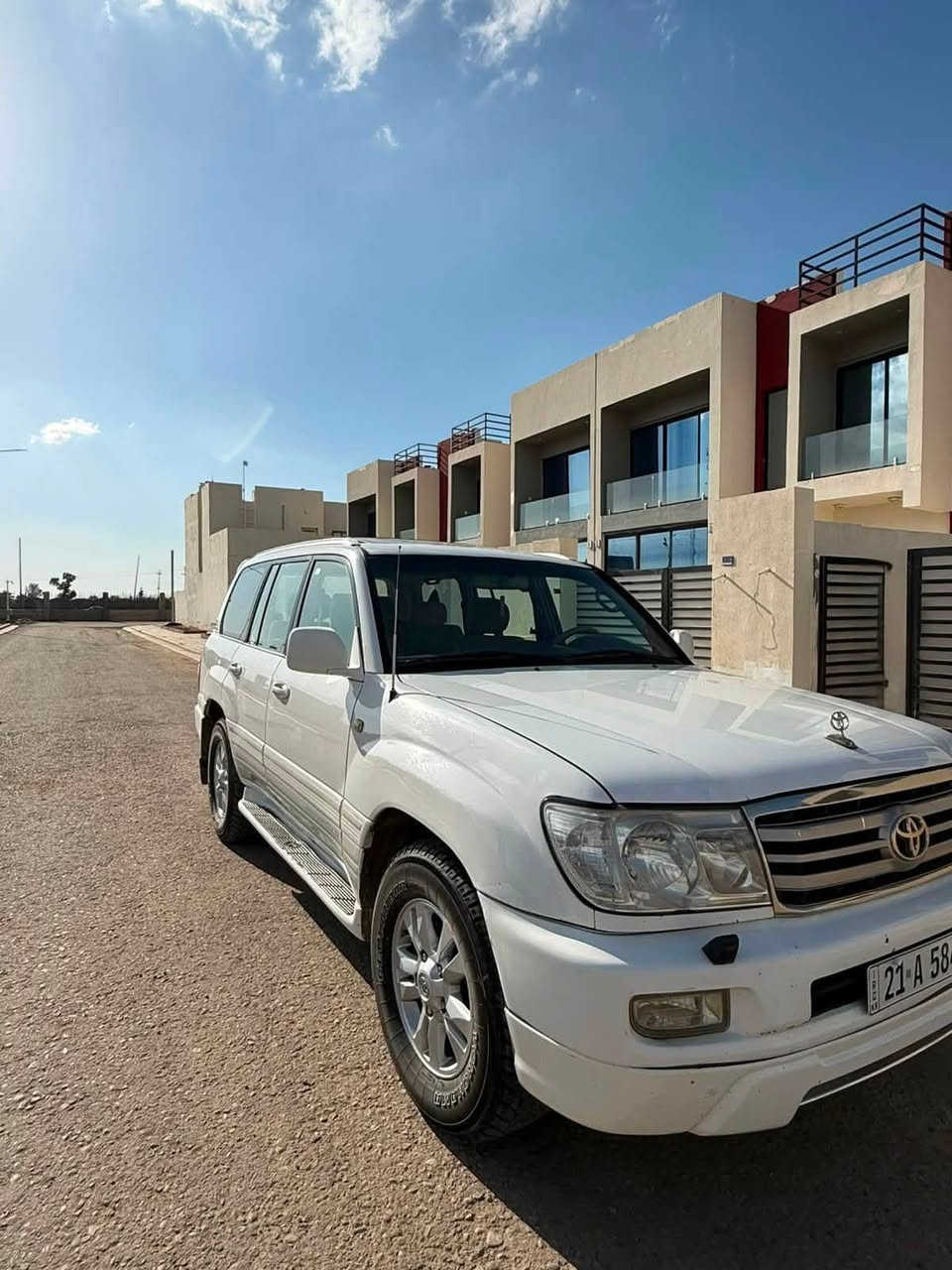 يالله جمعة مباركة
سلام عليكم شباب لاندكروزر 2005 اصل جي اكس ار
•••
مواصفات فتحة ثلاجة زركات لايت تبريد ٣ قطع ٧ راكب محرك ٦  غرفتها تخبل دبل تانكي سيارة مال بيت معروفة باقي  المواصفات رقم سليمانية بسمي 
سعر 160 قابل للتفاوض
رقم هاتف ***********
