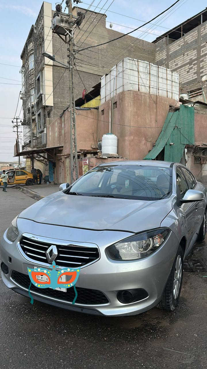 السلام عليكم ورحمة الله وبركاته عندي رينو فلاونس موديل 16 للبيع مكاني البصرة شط العرب الجزيرة رقم بغداد حسب كلام الأختصاص يكولون بيها مشكلة بالكونترول حاليآ السيارة واكفه اذا اكو مراوس بسيارة حسب القناعة ***********هذا رقمي
