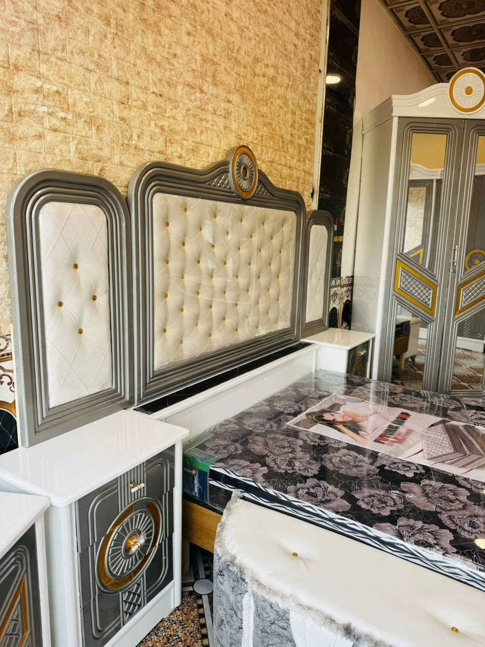 يعلن معمل ومعرض الجشعمي 
بمناسبة اقتراب عيد الفطر المبارك 
عرض خاص لمدة 7 ايام 
الكميه محدوده 
غرفة نوم صاج عراقي 
صبغ حراري درجه اولى 
السعر مليون و800
الرمادي التأميم شارع المشاتل 
قرب ركن المدينه 
للاستفسار ***********📞
