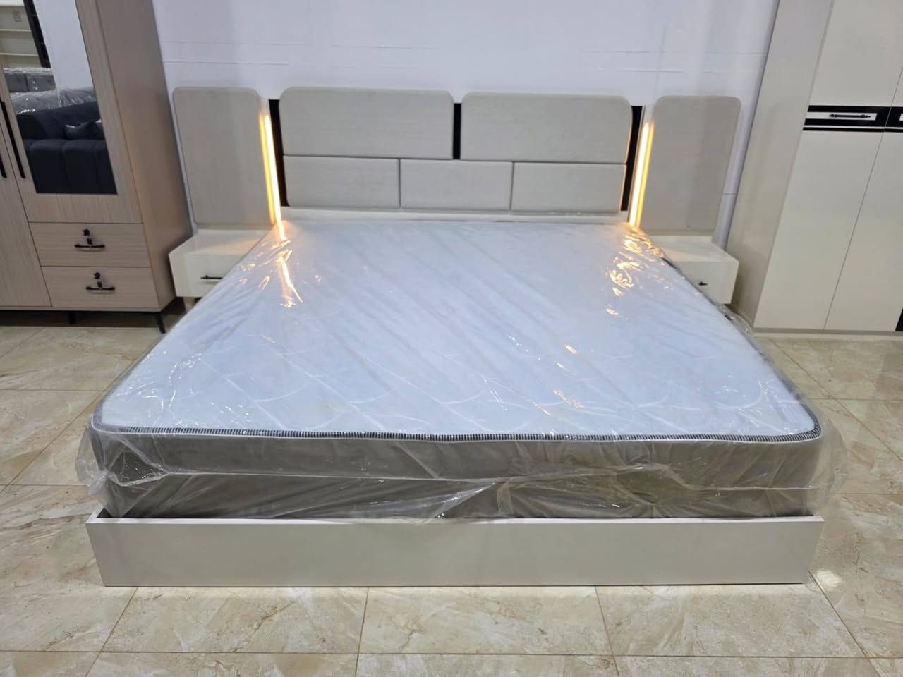 غرفة نوم 5 قطع جديد بالكرتون الكنتور جام شفاف بسعر 365 دولار
📱للاستفسار الاتصال :*********** 
------------------
#معرض_جودي_بدهوك 
🪑 أثاث تركي فاخر
غرف نوم – غرف جلوس – غرف شباب – طاولات – كنتور – أسفنج عالي الجودة
✅ عروض مميزة وأسعار تنافسية
📌 ناونیشان:
⛔مالطا خاری-فرعی ئکی به ری سیناعی- به مبه ری مه دره سه (مالتاژئری)
📌 العنوان:
دهوك – مالطا القديم – أول فرع قبل صناعة تصليح السيارات – مقابل مدرسة الابتدائية
(قريب من مطعم مالطا – كونديه مالطا – خارنگه ها مالتا)
#دهوكا_رنكين #موصل #غرفة_نوم #اثاث_منزلي #زاخو
