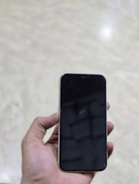آيفون ١١ • نضيفه • بطاريه ٨١%
