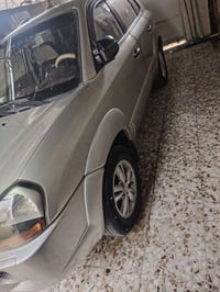 توسان٢٠٠٩خليجي للبيع  السعر  120  رقم انكليزي مكفولةمحرك 2000،،، بس بي...