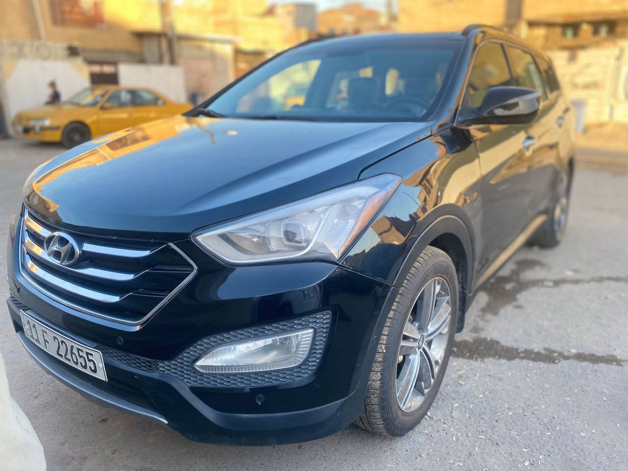 السلام عليكم سنتافيه موديل 2014 بسمنه رقم إنكليزي تحويل ثاني يوم محرك 6سلندر بصمه بنورمه تحكامات كشنات كهرباي كشن من فصل سياحي تخم تاير صاله اقل السبوع رقم راعي السياره ‭0771 009 8454‬
