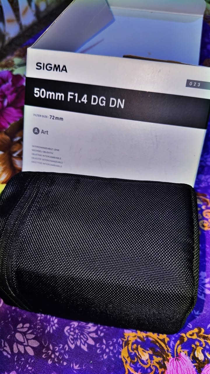 عدسة سيگما 50mm فتحة عدسة 1.4
للبيع او مراوس بـ عدسة سيگما 85mm فتحة عدسة 1.4

للتواصل ***********
