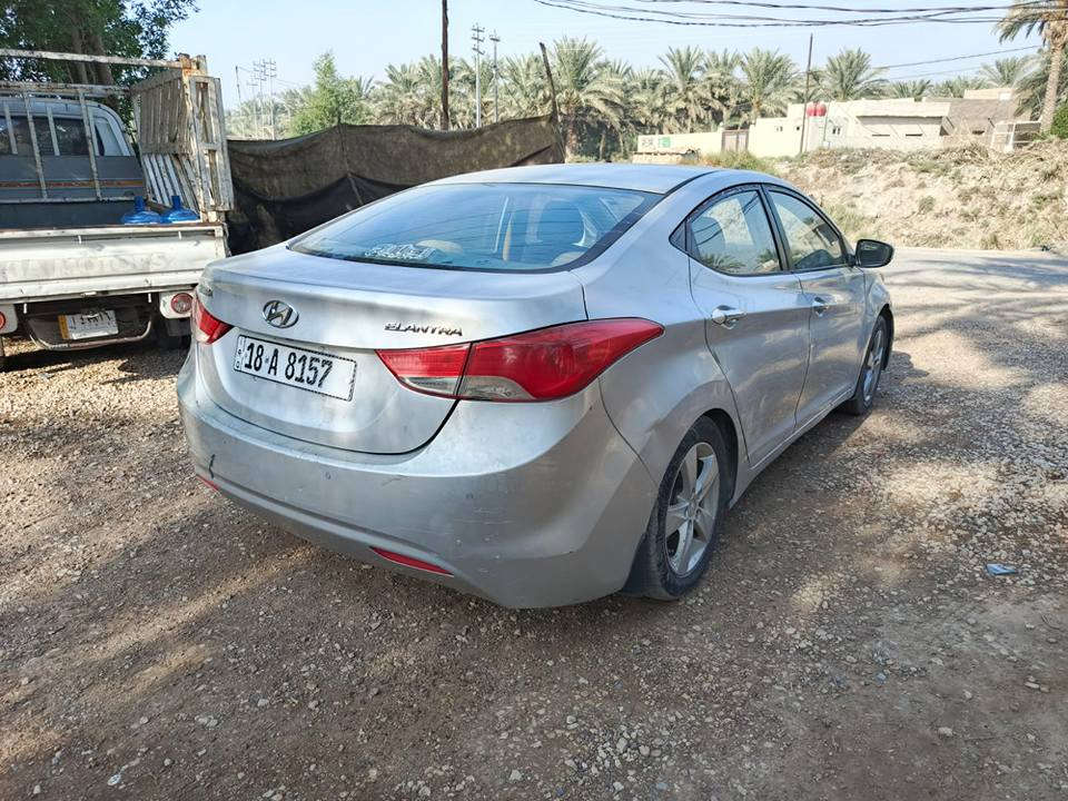 السلام عليكم  للبيع النترا مديل 12 خليجي رقم بابل انكليزي مداور ثاني يوم السياره حيل نضيفه مثل ماموضح بالصور مكفول من الحادث والصبغ بيه مكانلت بارد موضحه بالسونار محرك وكير جدد محرك المرغوب السعر والتافصيل اكثر على هذا الرقم*********** النجف, العراق
