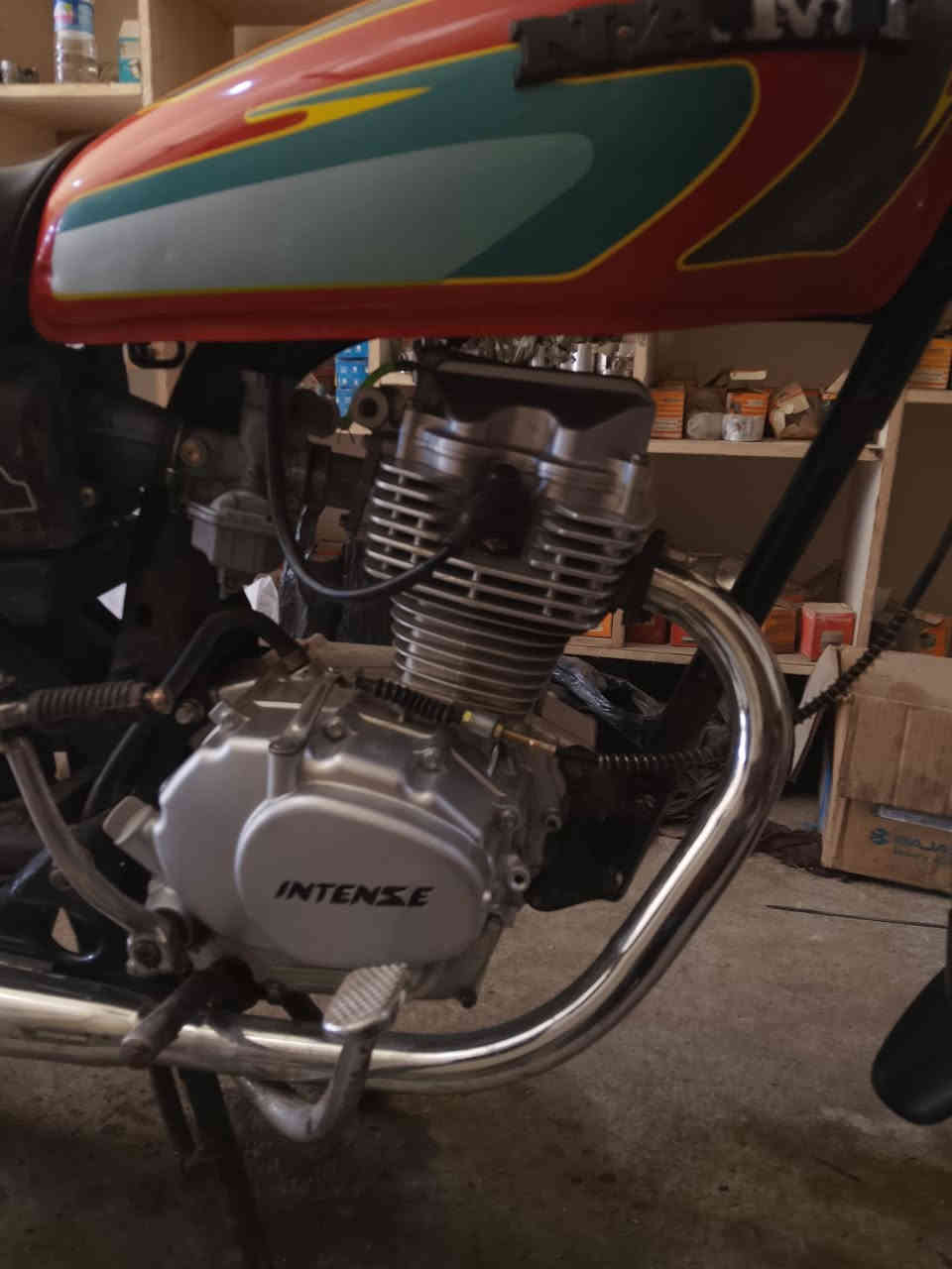 السلام عليكم دراجة للبيع مكينه انتنس موديل 25 شاصي نامه شيال ناصي مكاني ديالى بعقوبة تفاصيل خاص وهذا رقمي***********
