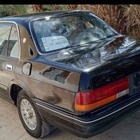 كراون أرنب اسود للبيع مكينه وكير 2500 حداديه نظيفه تخم تاير باتري جديد...