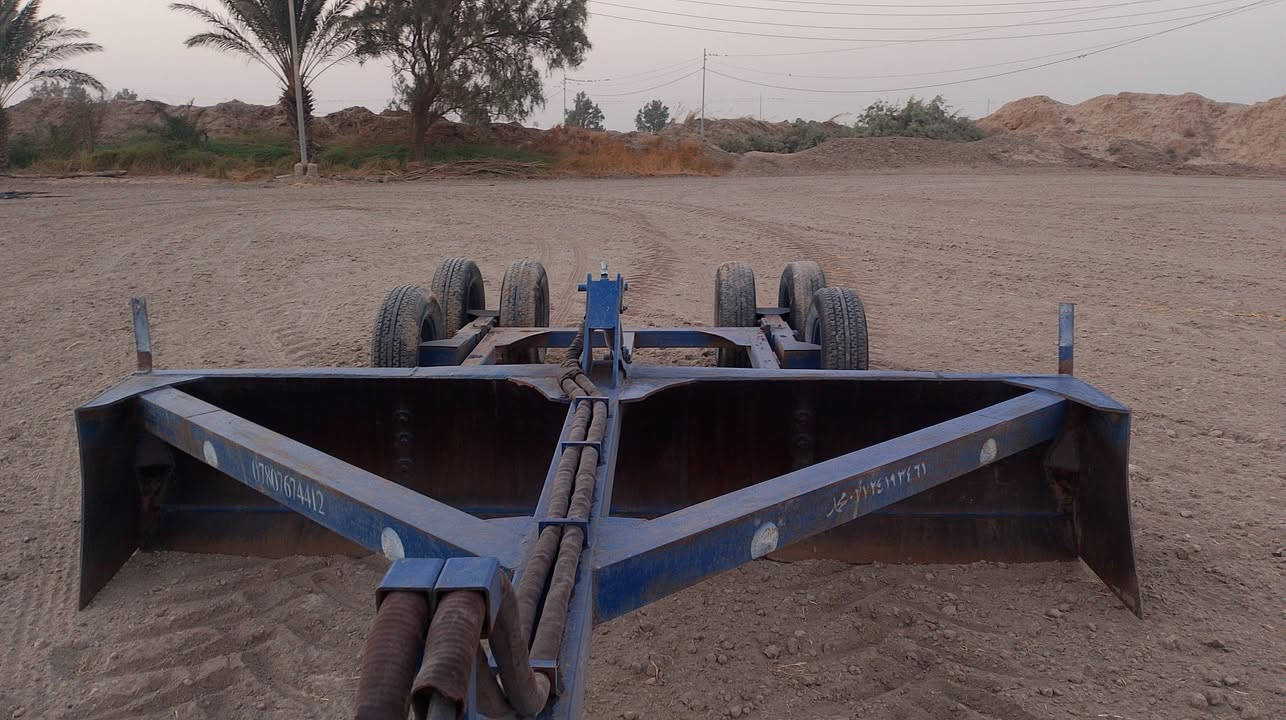 اندبليت للبيع ثلاثه متر ونص مع فدان اللبير 14رباعي للاتصال ***********
