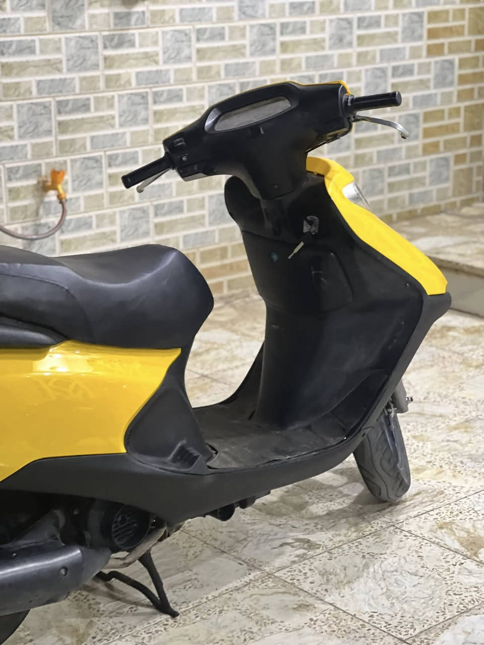 للبيع سبيسي ياباني مكينه بعدها ع السحك ناعمه وخير من الله كل نقص مابيها كهربائيات كلها كامله السعر 600 وبيها مجال قليل ***********
