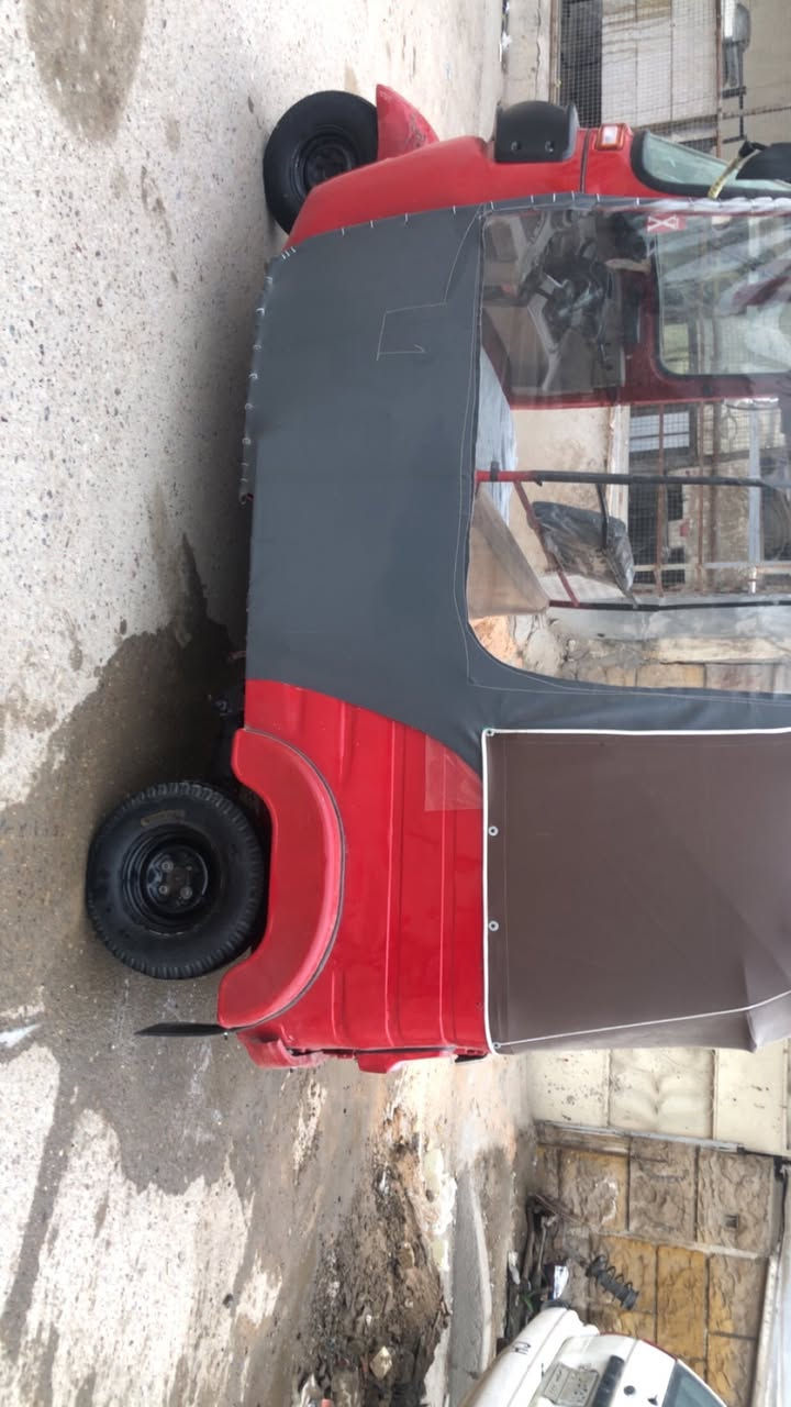 تكتك البيع موديل ١٨اوراقها اصوليه شرط لترقيم معمره ومصبوغه عام محرك عشرين نقصها صالنصه بيها تجاريه سعرها ٣و٧٠٠وبيها مجال مكاني سبع قصور رقم الهاتف ***********
