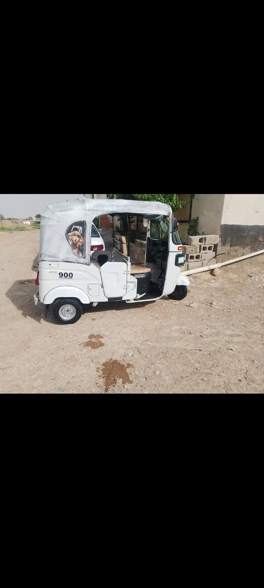 البيع تكتك موديل 22 مكينه اكسل كفاله رقم انكليزي بسمي بيهه ضربه بارد سعره 8250وبيهه مجال مكان ديالى بعقوبه ***********
