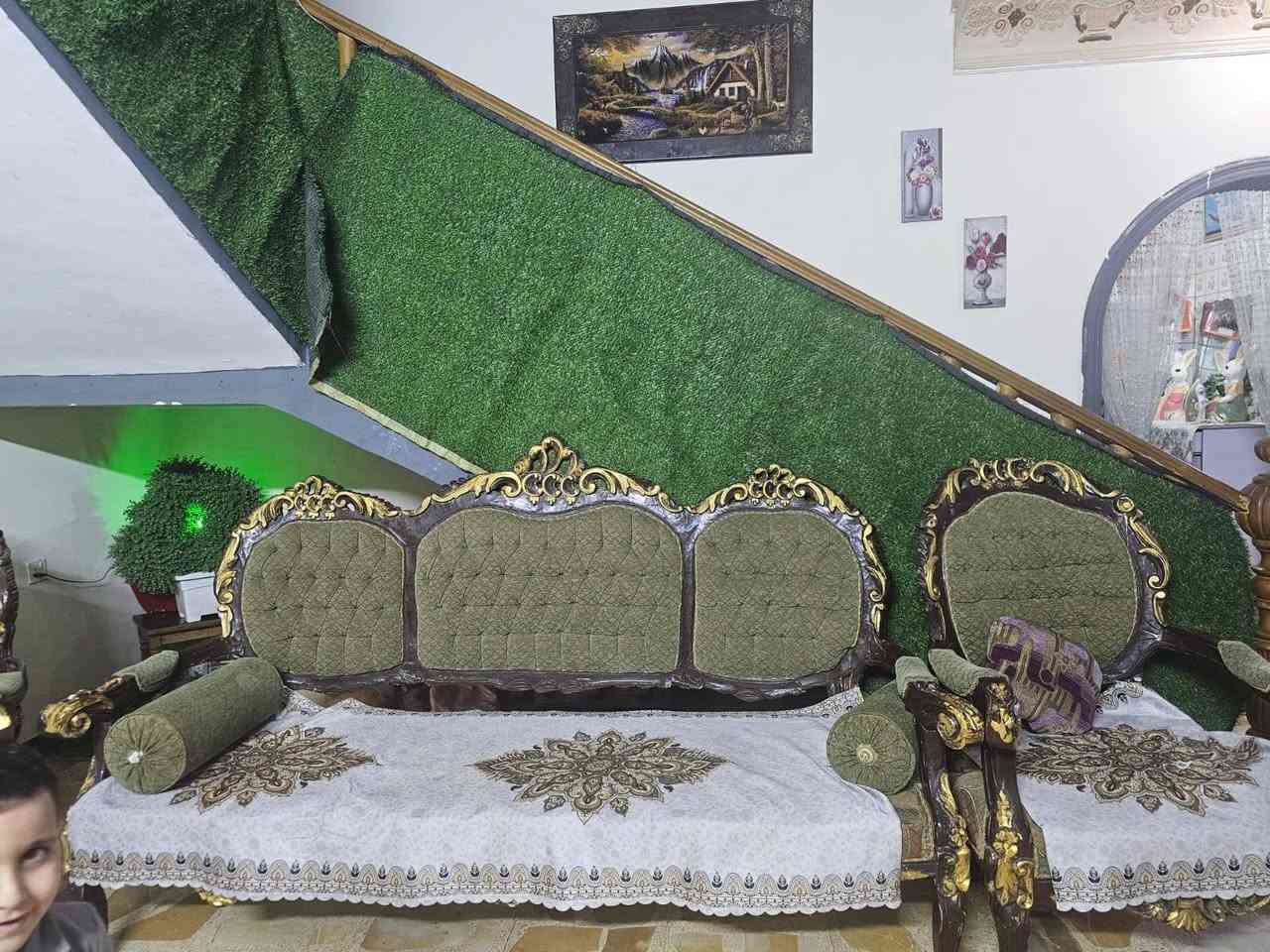 السلام عليكم تخم عدد 2للبيع
التخم الواحد مكون من 10مقاعد زان ابو التاج ملكي 
نظيف السعر 750لكل تخم للاستفسار الاتصال ***********

