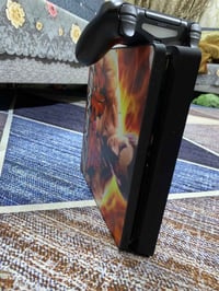 بلي 4سلم  ذاكره 500 الجهاز اخو الجديد  نظامه 13.2 يجي وياه جوستك او كي...